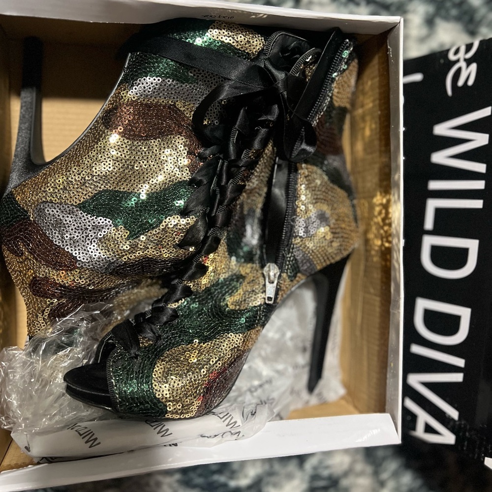 Wild Diva Sequin Lace-Up Heels - Green, Gold, Black